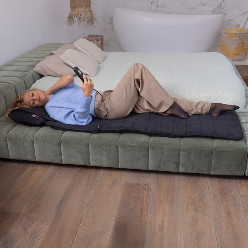 Tapis de massage 3-en-1: vibration, coussin shiatsu et tapis d'acupression